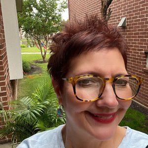 Meet your Posher, Magda